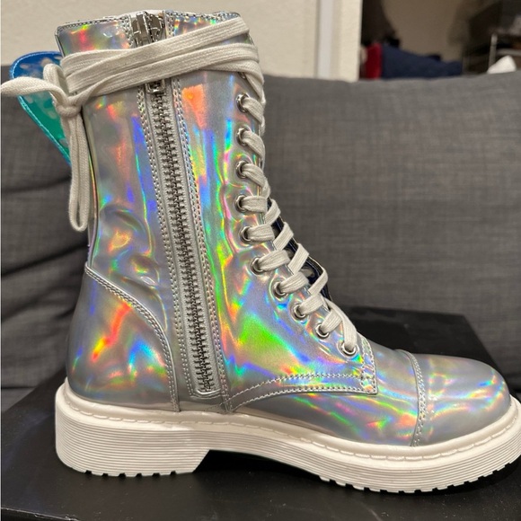 Dolls kill Club exx holographic butterfly boots - Picture 5 of 11